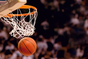 9you sports-阿扎伦卡战术升级，老鹰之战势不可挡